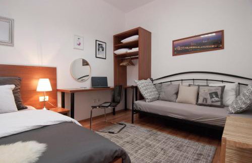 City Lights Apartment - Photo 4