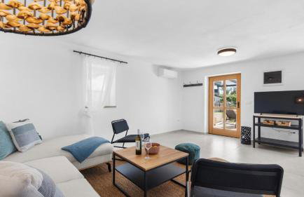 Villa Saini with Sea View - Photo 6