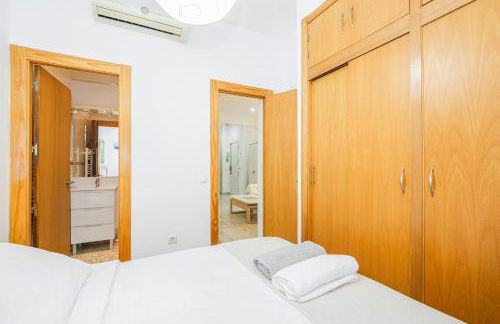 Bonito y muy fresco apartamento con patio privado - Photo 25