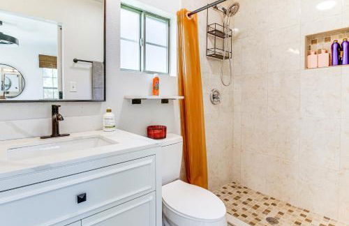 Riverfront Oasis with Private Deck in Los Fresnos! - Foto 11