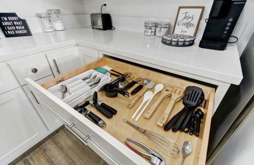 Country Charmer Single Story Cottage Pet Friendly - Foto 15