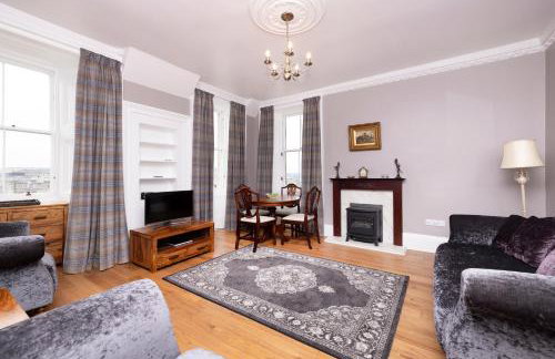 JOIVY Charming 2-Bed Flat Near Edinburgh Castle - Foto 16