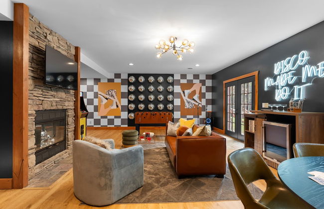 Luxury Chalet, Firepit, Sauna, Pet Friendly, 5 mins to Windham Mtn resort - Foto 8