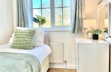 Luxury Modern House, Free Driveway Parking and Garden! Fully Equipped, Sleeps 6 Guests - Foto 20