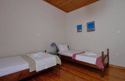 VILLA PEPONI Spacious Traditional Villa with Garden - BBQ & Private Parking - Photo 18