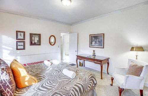 Central and Ornate Sewanee Home with Screened-In Porch - Foto 18