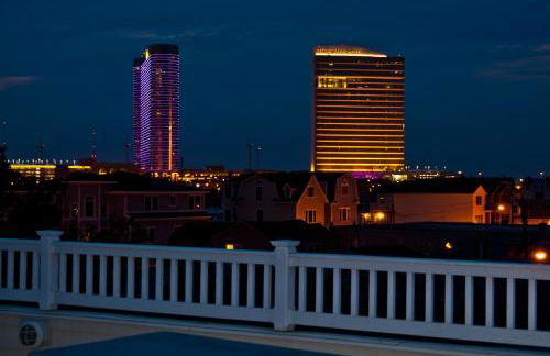 ❤️ The Top End Townhomes with Stunning Views On One-Of-A-Kind Rooftop Deck! WOW! - Foto 28