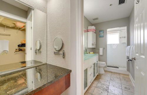 Coastal Sea Side Townhome - Walk to Beach! - Foto 17