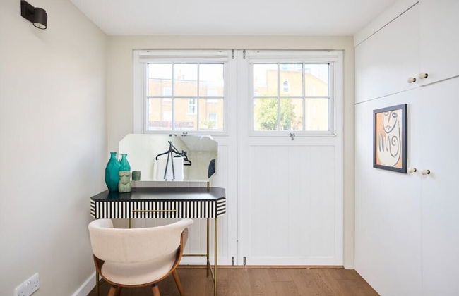 The Holland Park Crib - Classy 2bdr House - Photo 10