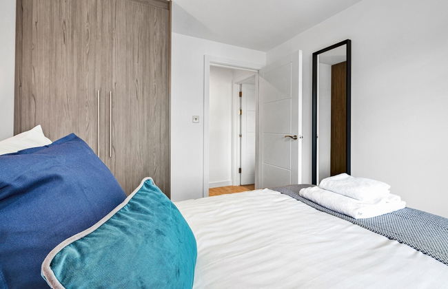 St Martins House Luxury Apts. Ruislip - Photo 13