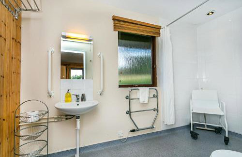 Laburnum Lodge sleeps 6 wheelchair access - Foto 12