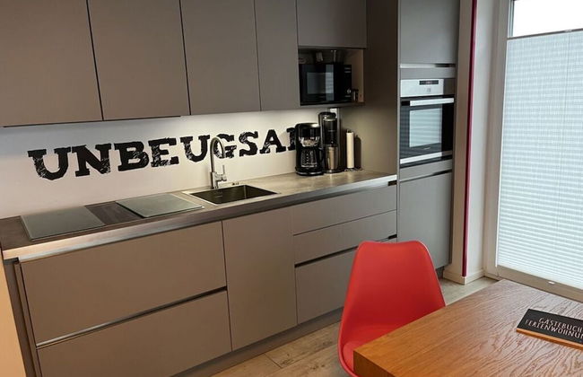 Pink Cow Modern Retreat - Photo 4