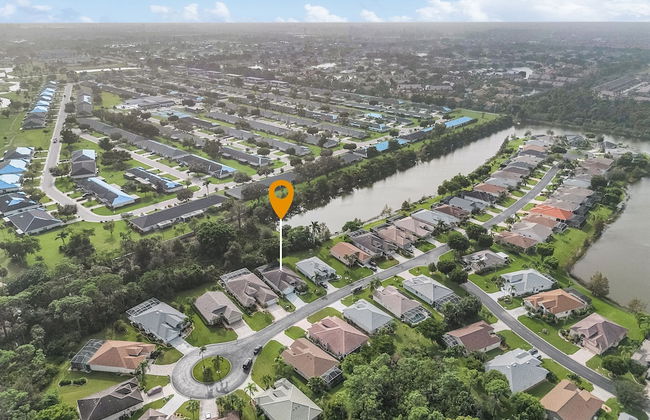 Sunshine Daydream Our Beautiful Monthly Pool Home! 3 Bedroom Home by RedAwning - Foto 23