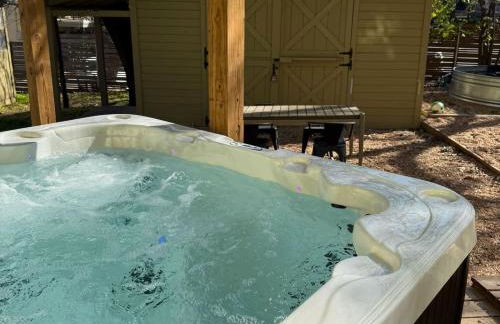 Urban Cowboy Villas - Heart of 704 - Foto 58