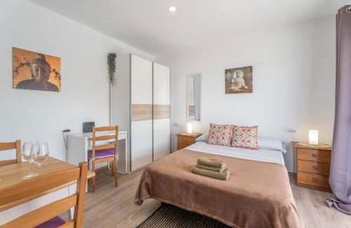 Céntrico Ático con Terraza Privada - Foto 13