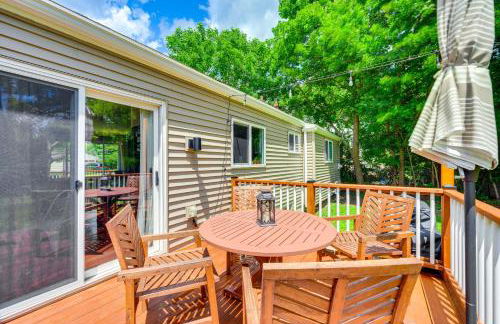 Charming Ann Arbor Getaway with Deck Near Downtown! - Foto 25