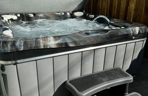 Newer Cozy Guest Cottage with Saltwater Spa! - Foto 7