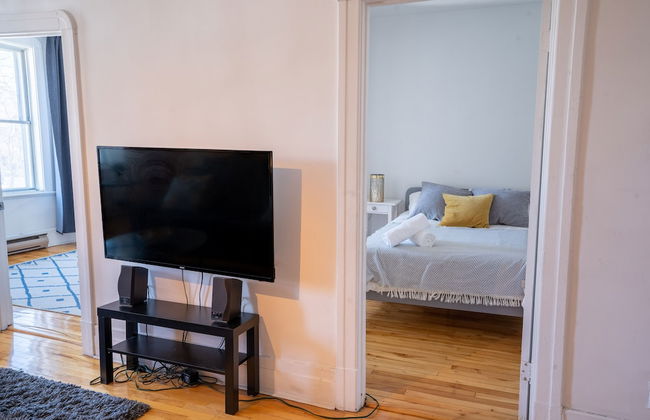 Stunning 2 Bedroom Apt! 3mins Walk From CDN Metro - Foto 24