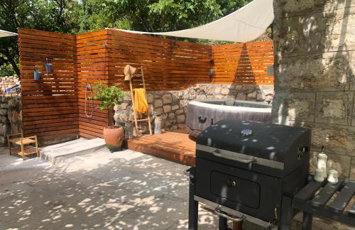 SECRET PARADISE-Holiday home with hot tub and BBQ - Photo 27