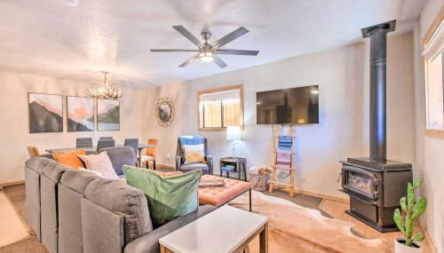 Red River Retreat Walk to Lifts, Mtn Views! - Foto 4