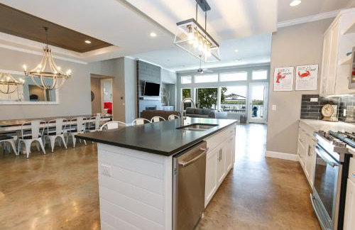 Luxury Lake LBJ House with Heated Swimming Pool and Spill Over Hot Tub and 2 Boat Slips - Foto 12