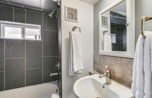 Woodsy Cabin Retreat about 4 Mi to Crescent Lake! - Foto 19