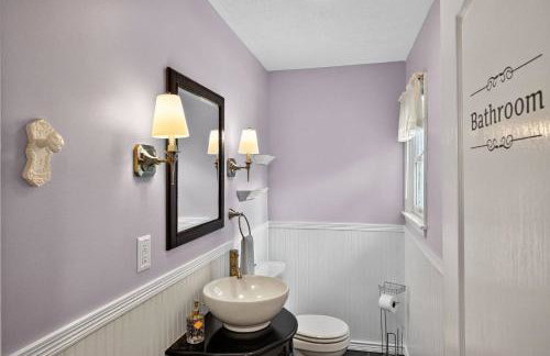 Secluded Luxe 5BR Estate| Pool, Wineries, Near ND - Foto 27