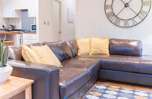 Family friendly, lovely Lakeland lodge with private parking and a patio - Foto 2