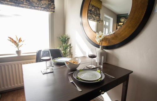 Luxury Warwick Townhouse I Walk to Castle I Dog friendly I Private patio garden I - Foto 3