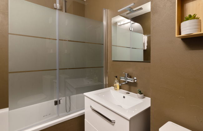 Verbena Apt 4 - Photo 4