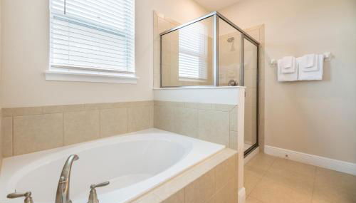 Spectacular Home Near Disney With Private Pool, Movie Theater And Pool Table With Waterpark & Resort Access - 332Sf - Foto 4