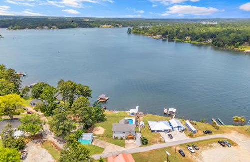 Lakefront Getaway - Dock, Pool, Sunset, Games - Foto 79