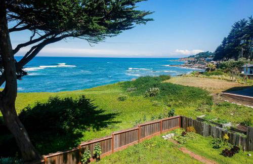 Oceanfront Home Retreat w Breathtaking Views of Fitzgerald Marine Reserve - Foto 13