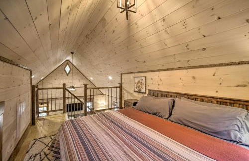 Stunning Cabin Getaway with Private Hot Tub! - Foto 11