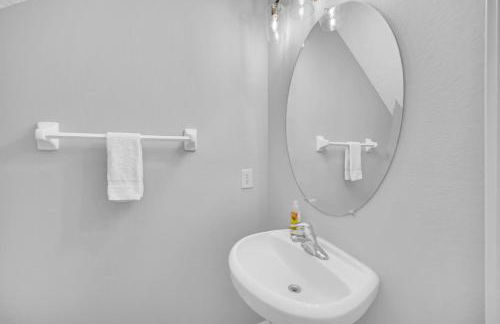 Completely Remodeled 5 Bedroom Disney Pool Home - Foto 7