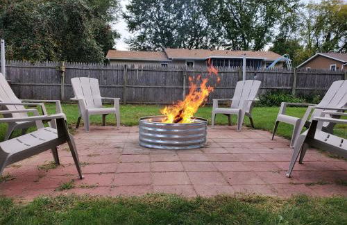 Quiet 3BR 2BA Near Mall, Shopping Centers, and I-94 - Foto 17