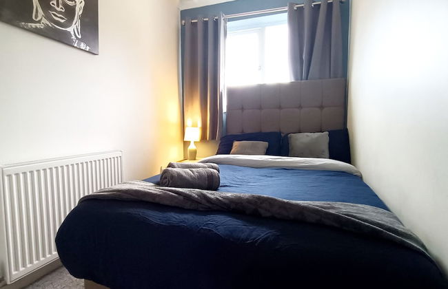 Cozy 3-Bed Family Home with Free Parking - Foto 7