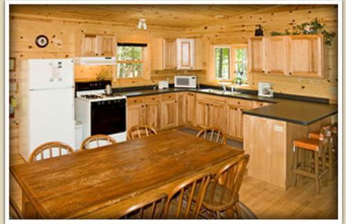 Upscale Camping Cabin for Nine by Squaw Lake in Wisconsin - Foto 4