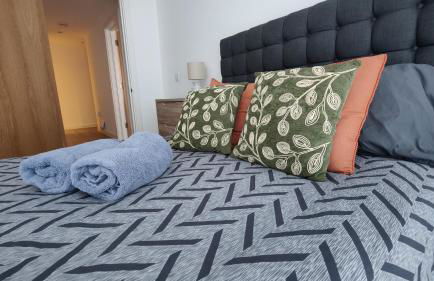 Bee City Cosy Stay - Near Train Stations and Shopping Centre with Paid Private Parking, 500Mbps Internet and Netflix - Foto 31