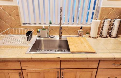 Amazing 5 Bedroom Pool Home - Minimum 28 days Stay Only Great Location! - Foto 27