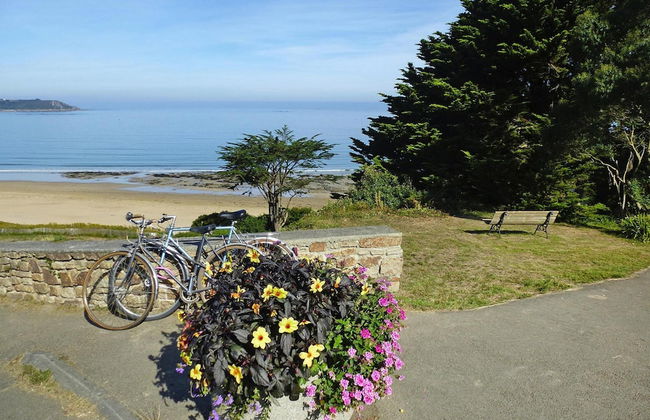 Holiday Home in Locquirec Near Sandy Beach - Foto 24