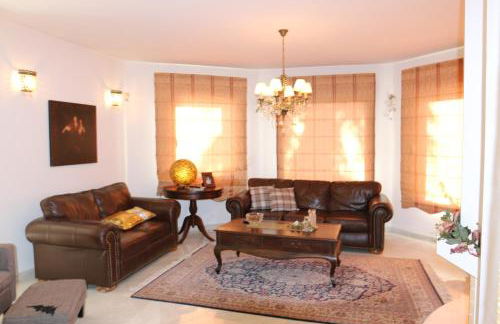 In White Villa - Photo 12