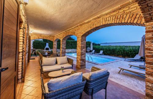 Rustic Villa Lara with pool - Foto 48