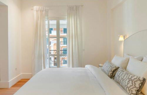 Etoile Luxury Suites - Photo 43