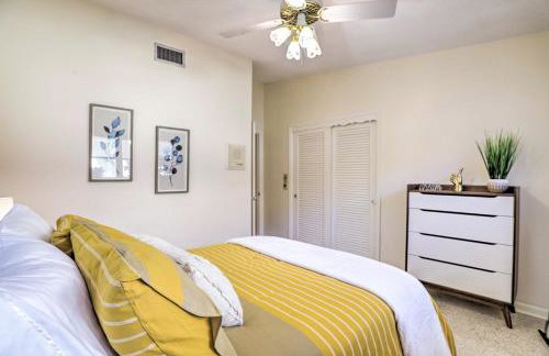 Retro St Pete Home with Private Heated Pool - Foto 25