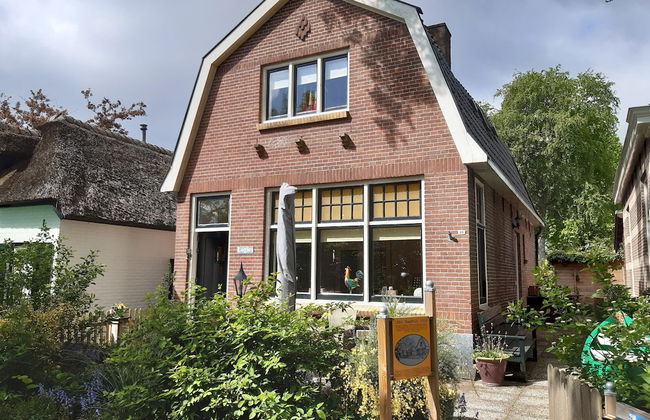Apartment in Giethoorn by Scenic Canals - Photo 1