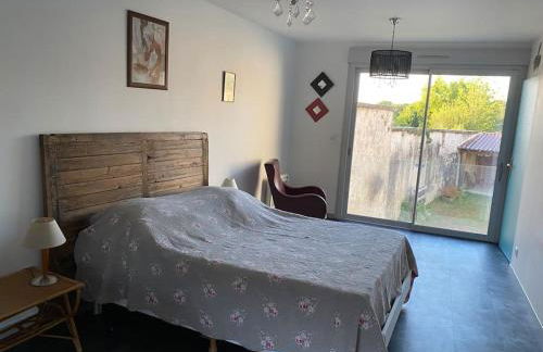 Grand T2 indépendant centre ville 1er étage - Foto 1