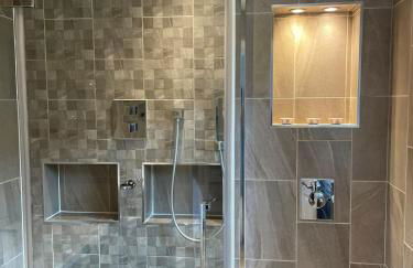 Central Woking - Photo 26