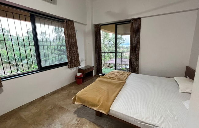 Stunning Views Rooftop Pool Lakefront Home - Photo 6