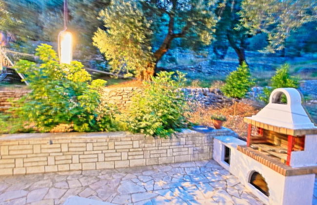 Villa Alexandros in Nisaki - Photo 5